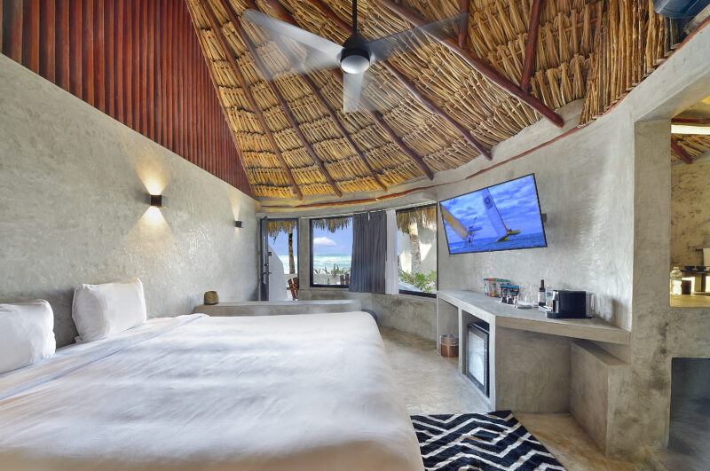 OCEAN FRONT con Mini Piscina Privada – Una Cama King